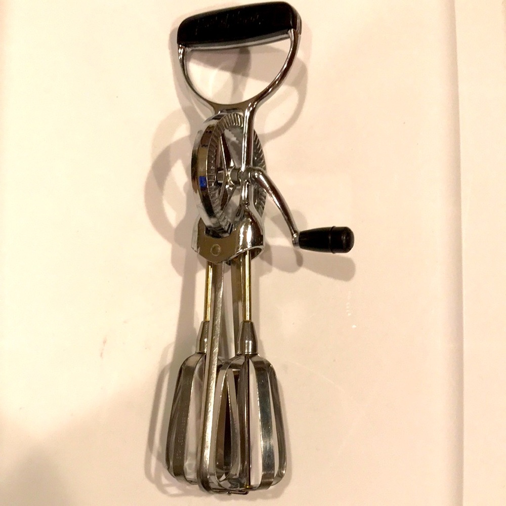 Maid of Honor USA vintage handheld eggbeater stainless steel crank blender EUC